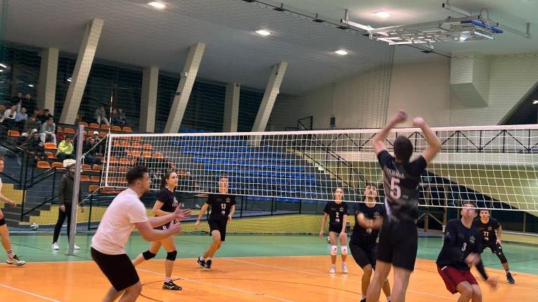 Finałowe spotkania Amatorskiej Ligi Piłki Siatkowej w Gminie Czorsztyn  (22).jpeg