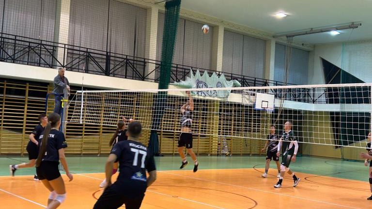 Finałowe spotkania Amatorskiej Ligi Piłki Siatkowej w Gminie Czorsztyn  (24).jpeg