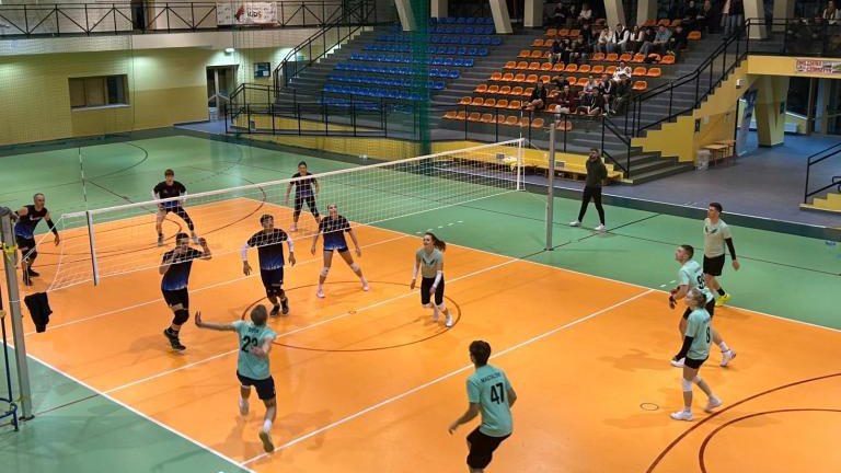 Finałowe spotkania Amatorskiej Ligi Piłki Siatkowej w Gminie Czorsztyn  (6).jpeg