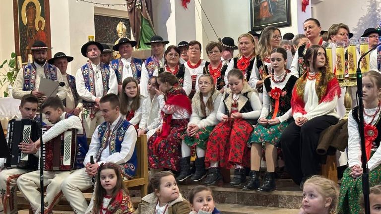 Kolędowanie w Sromowcach Niżnych (18).jpg