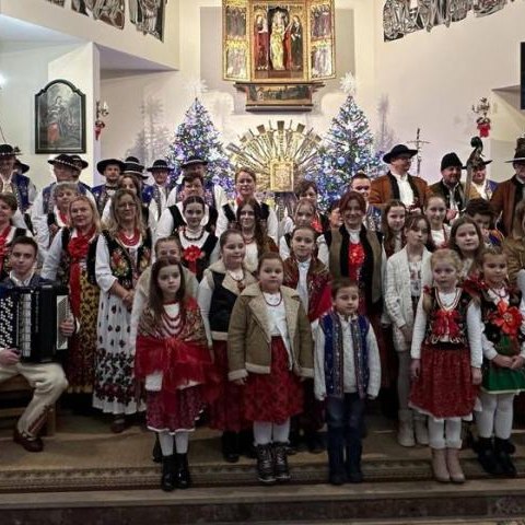 Z serca Pienin kolęda płynie…