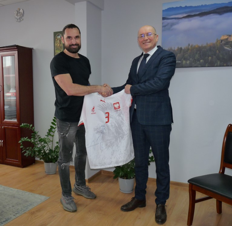 Zrzut ekranu 2022-01-13 152909 (766x749).jpg