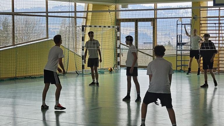 Gminne Igrzyska Dzieci i Młodzieży Szkolnej w siatkówce (1).jpeg