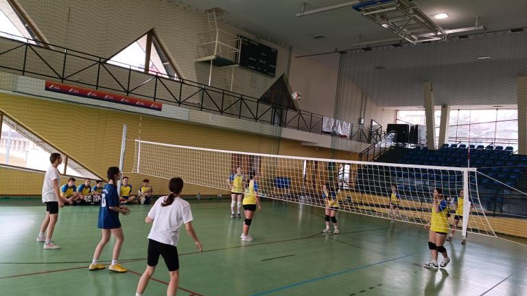 Gminne Igrzyska Dzieci i Młodzieży Szkolnej w siatkówce (1).jpg