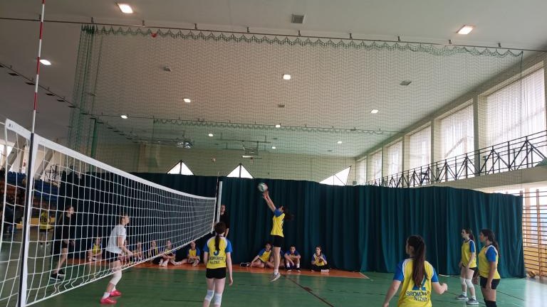 Gminne Igrzyska Dzieci i Młodzieży Szkolnej w siatkówce (2).jpg