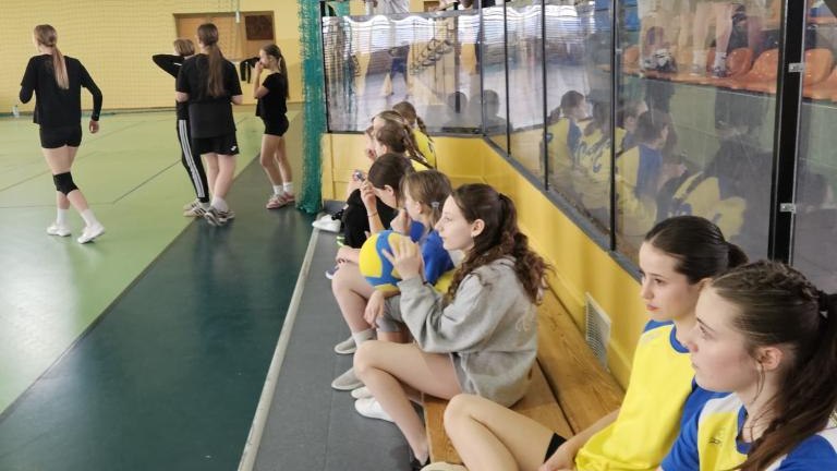 Gminne Igrzyska Dzieci i Młodzieży Szkolnej w siatkówce (24).jpeg