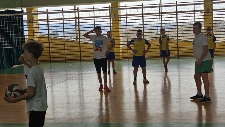 Gminne Igrzyska Dzieci i Młodzieży Szkolnej w siatkówce (26).jpeg