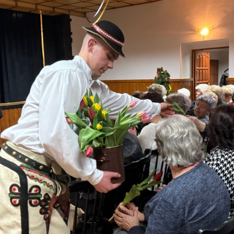 Dzień Kobiet w Domu Kultury w Kluszkowcach