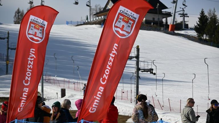Młodzi sportowcy na stoku – zawody o Puchar Wójta Gminy Czorsztyn (1) (Duże).JPG