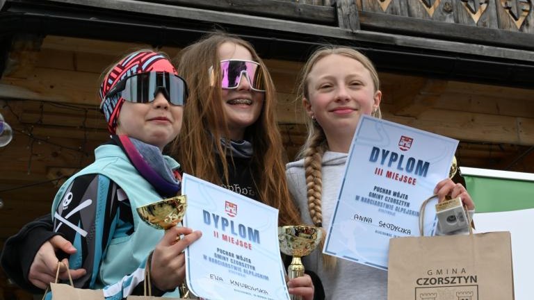 Młodzi sportowcy na stoku – zawody o Puchar Wójta Gminy Czorsztyn (196) (Duże).JPG