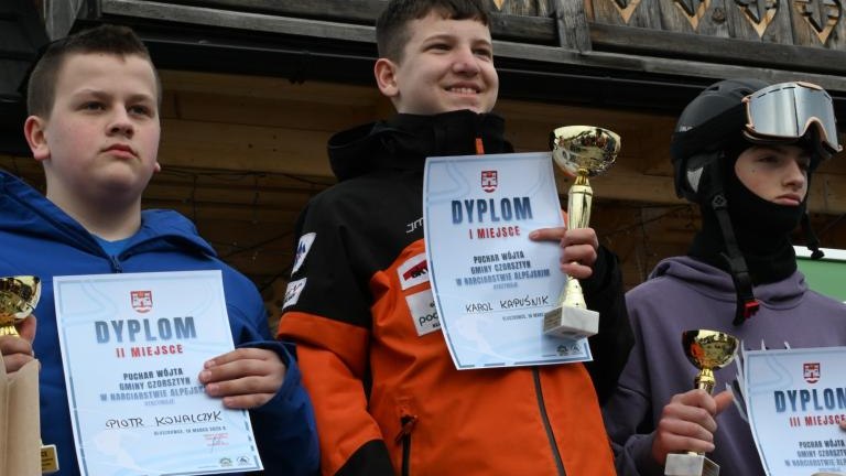 Młodzi sportowcy na stoku – zawody o Puchar Wójta Gminy Czorsztyn (217) (Duże).JPG