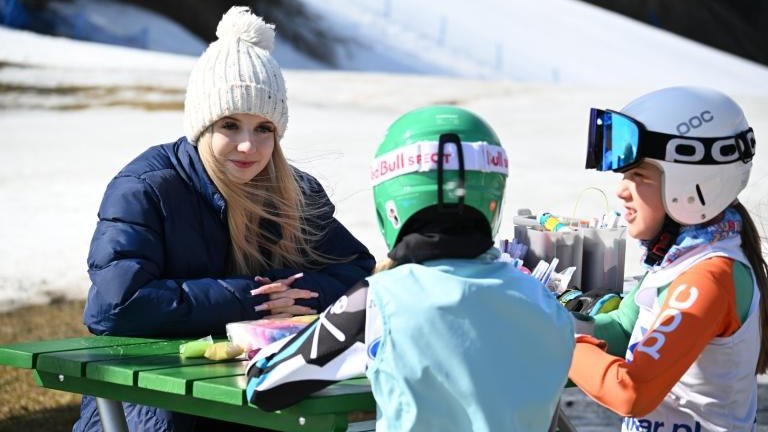 Młodzi sportowcy na stoku – zawody o Puchar Wójta Gminy Czorsztyn (87) (Duże).JPG