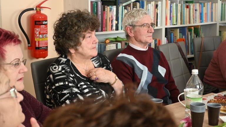 Dzień Kobiet w Gminnej Bibliotece Publicznej w Kluszkowcach (16).JPG