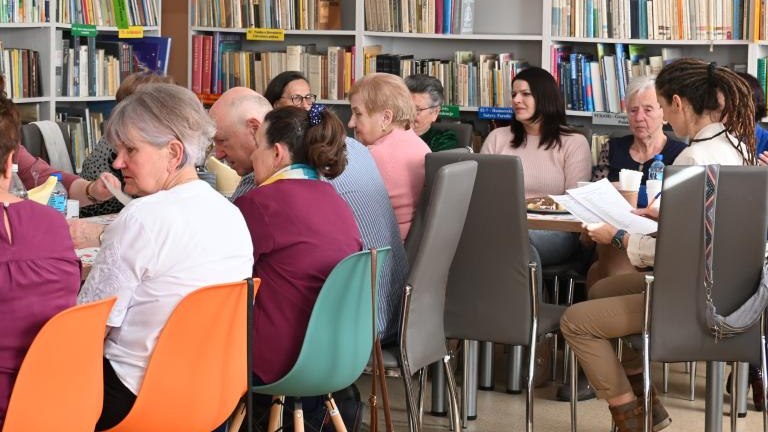 Dzień Kobiet w Gminnej Bibliotece Publicznej w Kluszkowcach (4).JPG