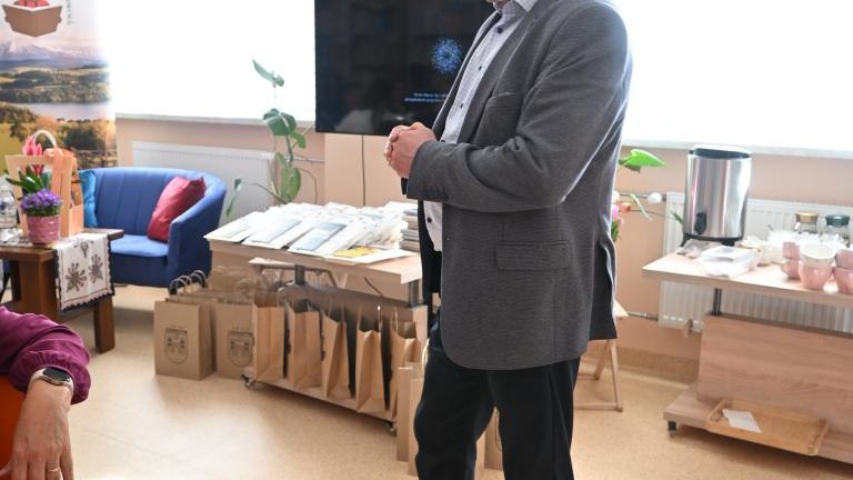 Dzień Kobiet w Gminnej Bibliotece Publicznej w Kluszkowcach (6).JPG