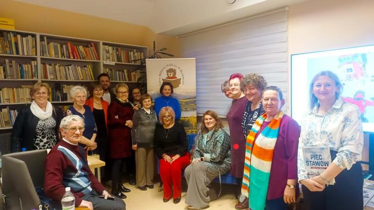 Spotkanie autorskie z Beatą Sabałą-Zielińską w Gminnej Bibliotece Publicznej w Kluszkowcach (3).jpg