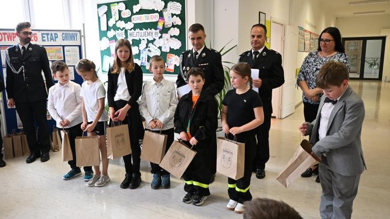 Gminne eliminacje Ogólnopolskiego Turnieju Wiedzy Pożarniczej w Sromowcach Niżnych (14).JPG