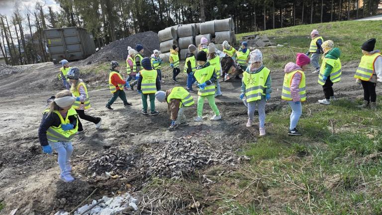 Przedszkolaki sprzątają świat! (1).jpg