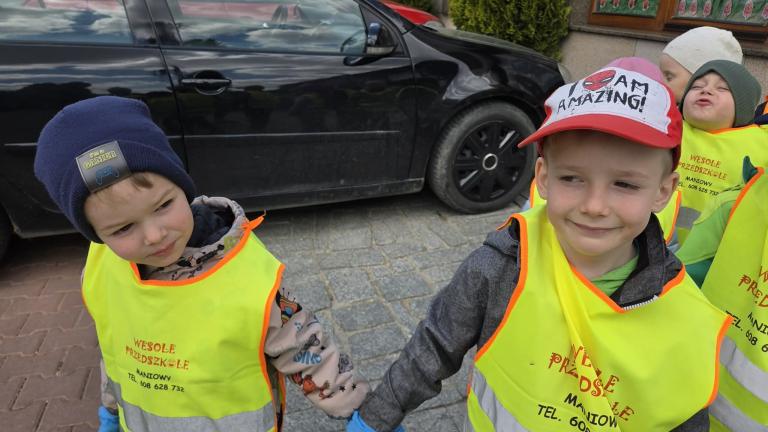 Przedszkolaki sprzątają świat! (12).jpg