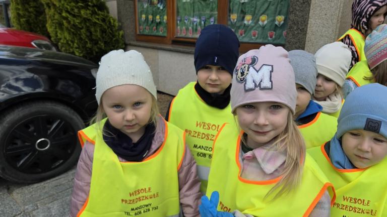 Przedszkolaki sprzątają świat! (14).jpg