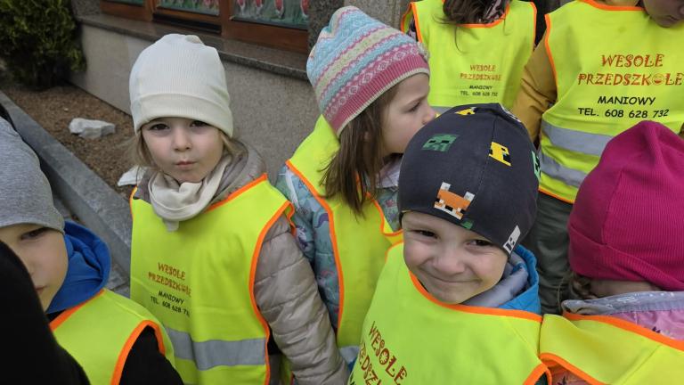 Przedszkolaki sprzątają świat! (15).jpg