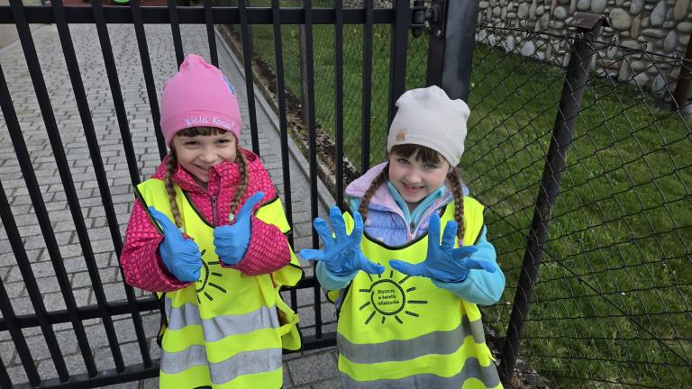 Przedszkolaki sprzątają świat! (20).jpg