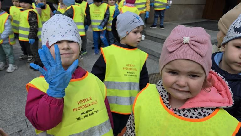 Przedszkolaki sprzątają świat! (7).jpg