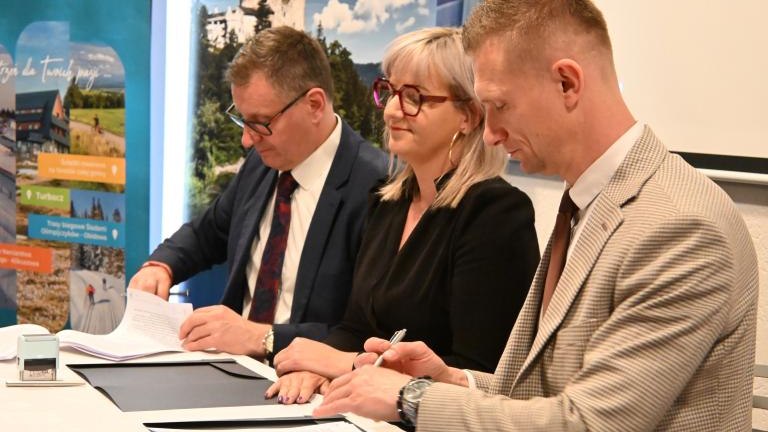 8 maja 2026 r. w Niedzicy podpisana została umowa na realizację strategicznego projektu w ramach Klastra Energii Zbiornika Czorsztyńskiego (129).JPG