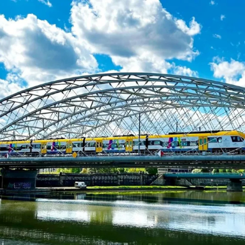 Pociągiem za złotówkę? W Małopolsce to możliwe!