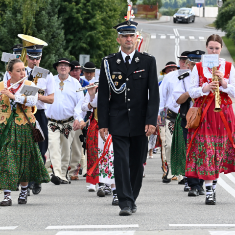 Dożynki Gminne w Maniowach – wspólne święto plonów, tradycji i muzyki