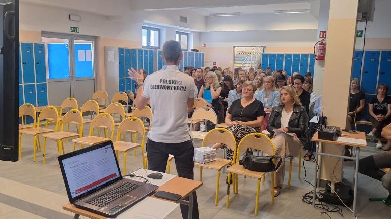 szkolenie z pierwszej pomocy dla nauczycieli ze szkół z Gminy Czorsztyn (5).jpg