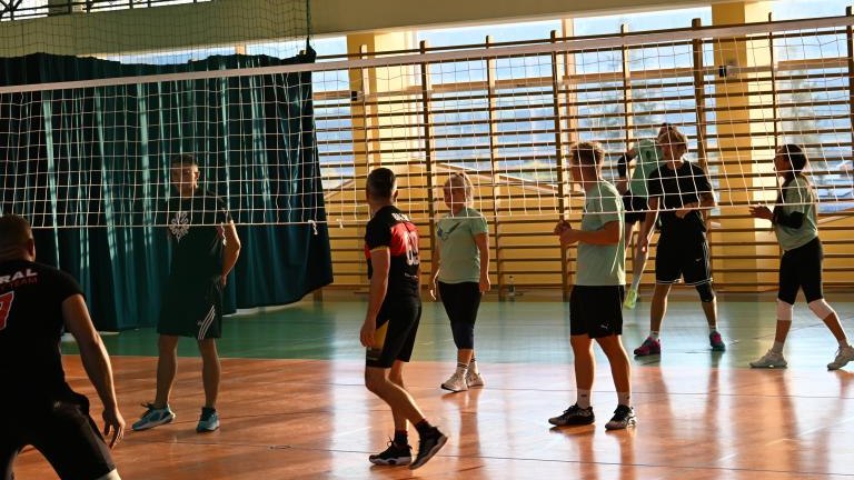 Rozgrywki w ramach Amatorskiej Ligi PIłki Siatkowej w Gminie Czorsztyn 4 października 2026 roku (6).JPG