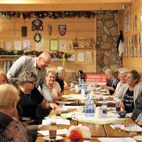 "Góralska jesień życia w barwach młodości"