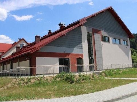 Zakończono budowę sali gimnastycznej przy Szkole Podstawowej w Sromowcach Niżnych