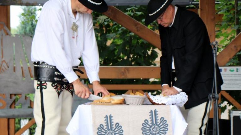 IMG_5620 (848x1280).jpg